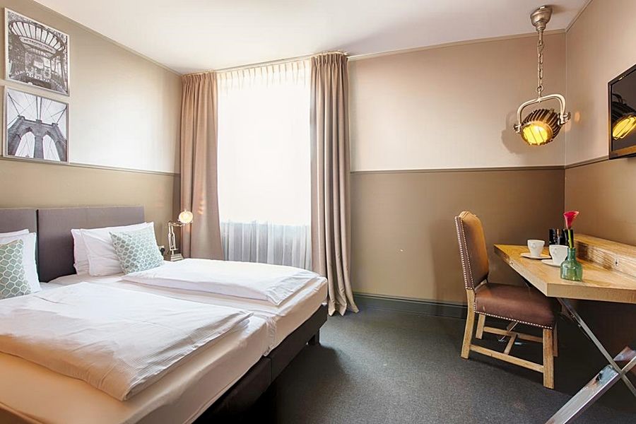 Hotel Nyx By Leonardo 4*